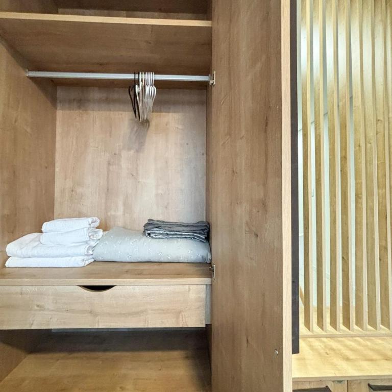 Loft with balcony and garage minutes away from corporate axis - One-Bedroom Apartment - 53