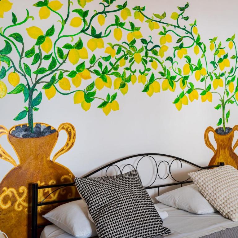 The Lemon Tree - Studio Apartment with Sea View - 10