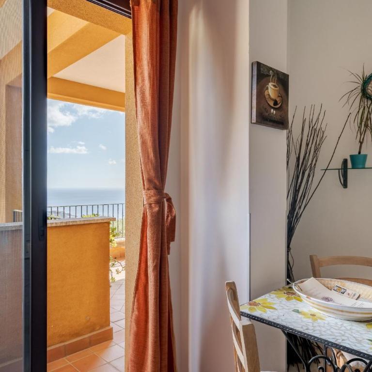 The Lemon Tree - Studio Apartment with Sea View - 6