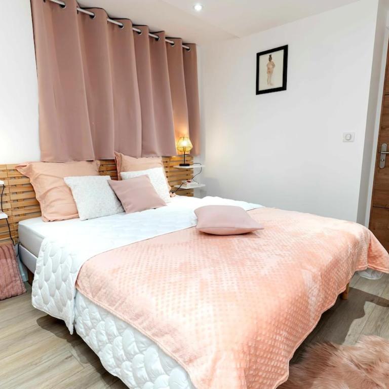 Appartement atypique et cosy centre-ville - Three-Bedroom Apartment - 14