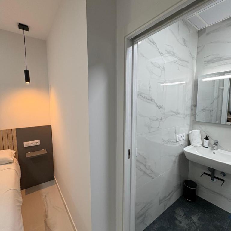 P&C APARTMENTS - Complejo Pintor Zurbarán - Estudio - 13
