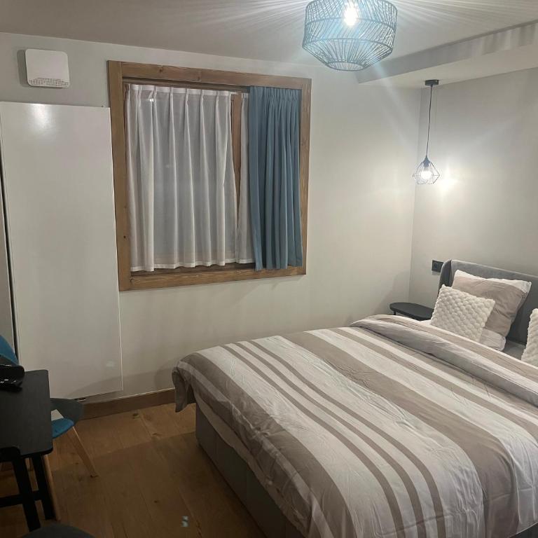 Apparthotel L'éclat des Veriaz à Megève- Praz sur Arly - MEGEVE PISCINE SPA a partir du 29 mai 2026 - Chambre Double - Vue sur Piscine - 14
