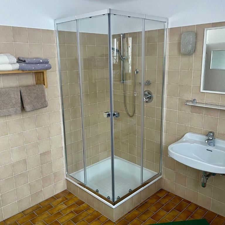 Haus Burda - Apartment mit 1 Schlafzimmer, Balkon und Bergblick - 11