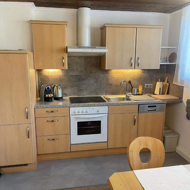 Haus Burda - Apartment mit 1 Schlafzimmer, Balkon und Bergblick - 9