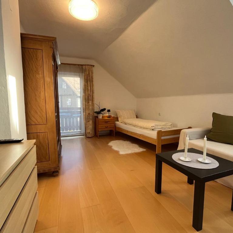 Haus Burda - Apartment mit 1 Schlafzimmer, Balkon und Bergblick - 7