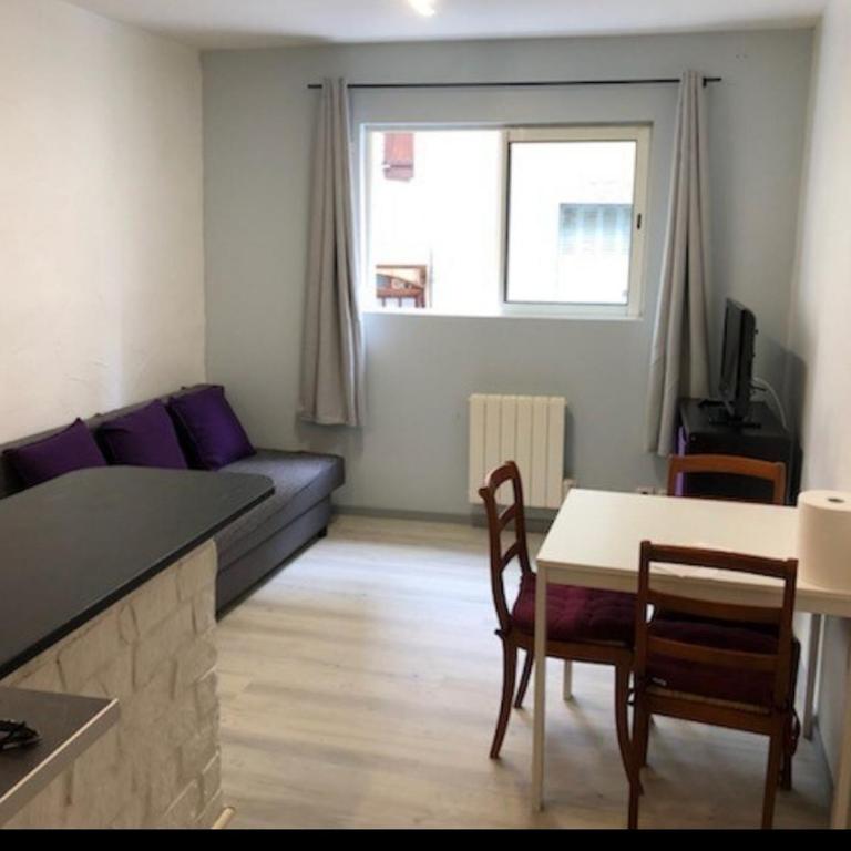 F2 centre ville de Vichy - Apartamento de 1 dormitorio - 1