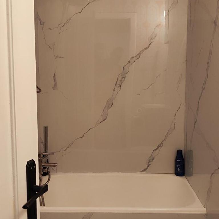 Diplomatic - Apartman sa 2 Spavaće Sobe i Balkonom - 3