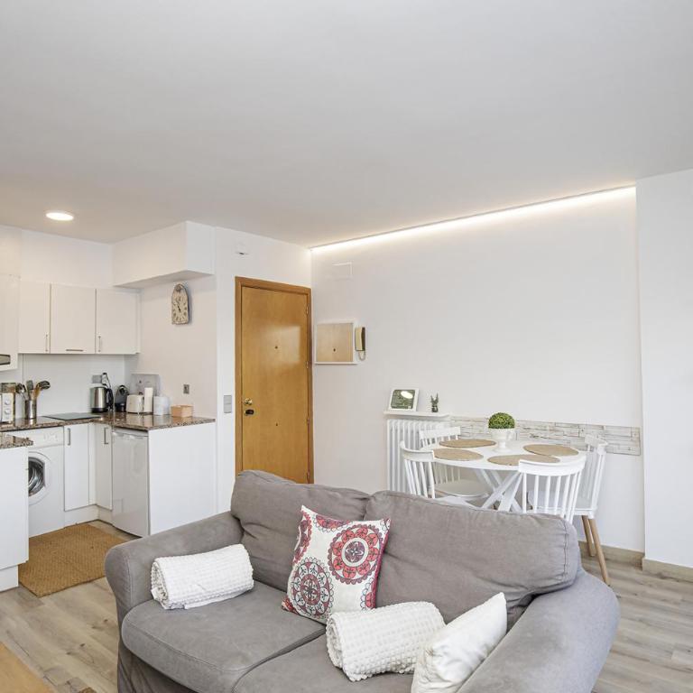 Apartamento con gran terraza en Girona - Apartamento con terraza - 4