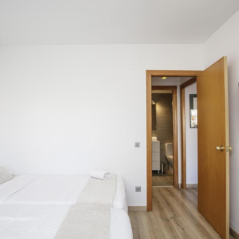 Apartamento con gran terraza en Girona - Apartamento con terraza - 13