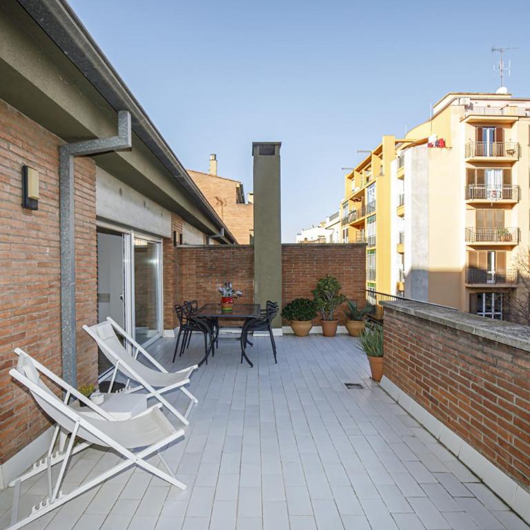 Apartamento con gran terraza en Girona - Apartamento con terraza - 21