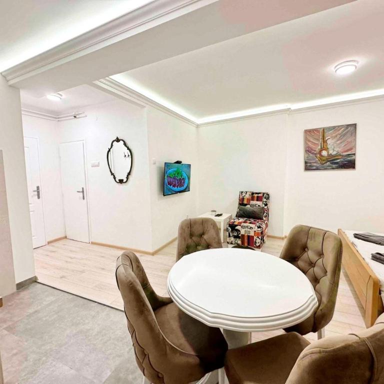 Modern Central Apartments RENOVATED - Apartman - 5
