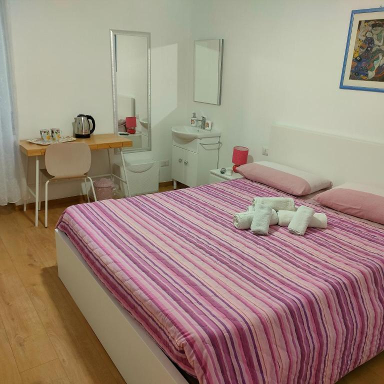 La Casa di Mimma - Camera Tripla con Bagno Privato Esterno - 1