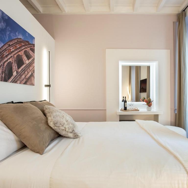 Pantheon Suites Rome 2 - Camera Matrimoniale Deluxe - 1