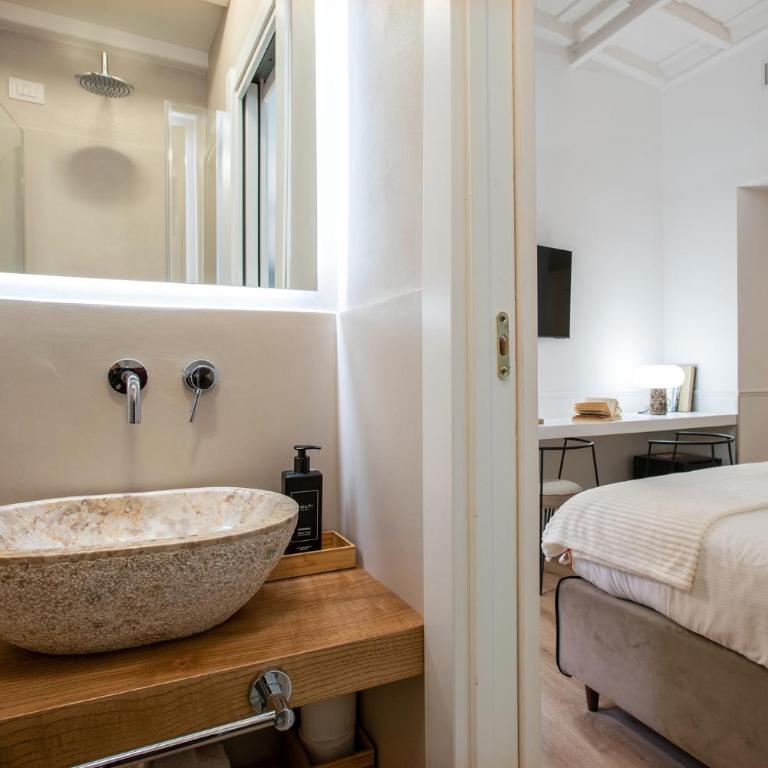 Pantheon Suites Rome 2 - Camera Matrimoniale con Letto Supplementare - 1