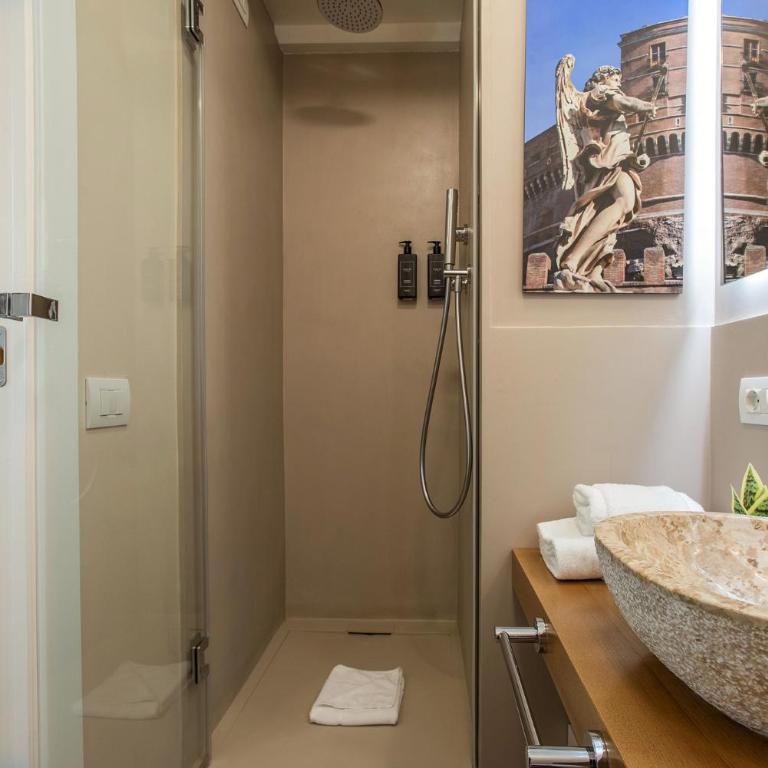 Pantheon Suites Rome 2 - Camera Matrimoniale Deluxe - 3