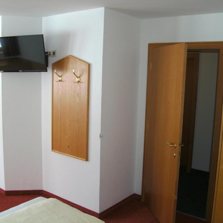 Gasthof Gradlspitz - Dreibettzimmer mit Balkon - 8