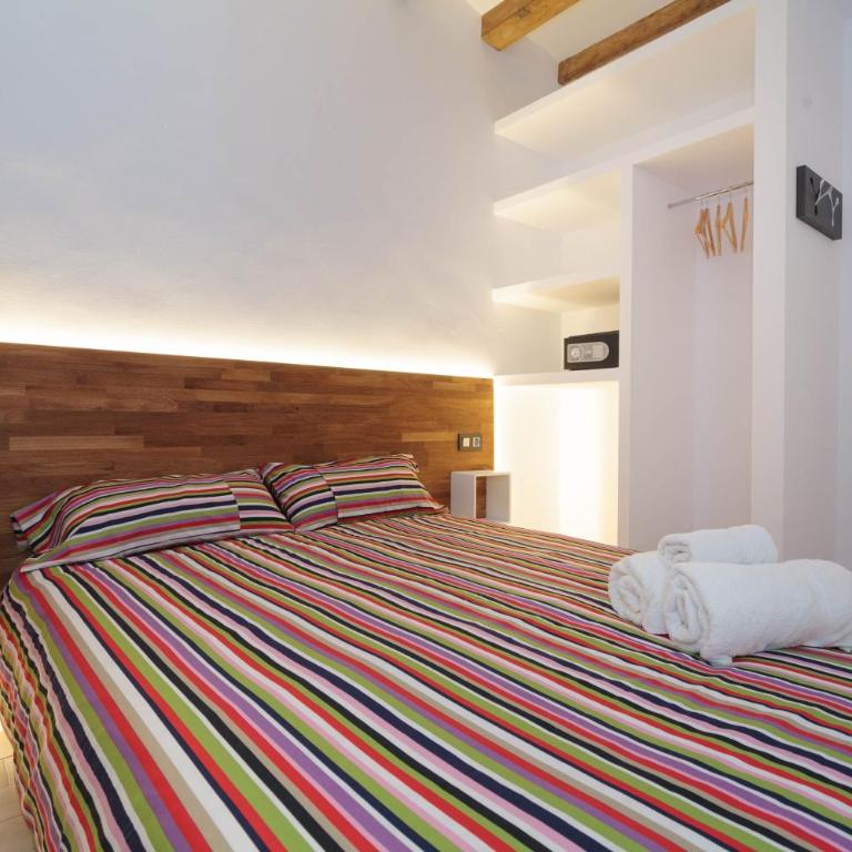 CITY CENTER TWO BEDROOMS APARTMENT, IN A 1870's FULL RENEWED BUILDING - Two-Bedroom Apartment with Balcony - 17