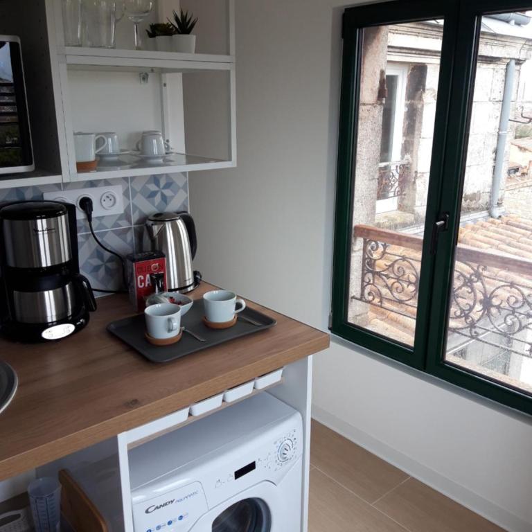 Aquitain Home - Studios & Appartements tout confort Bordeaux Gare St Jean - Studio avec Vue sur Jardin - 7