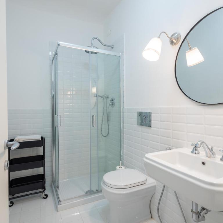 Belle Donne Apartment - Three-Bedroom Apartment - 13