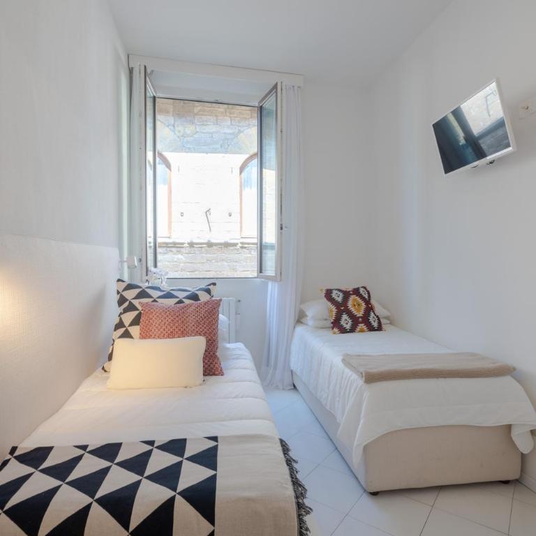 Belle Donne Apartment - Three-Bedroom Apartment - 15