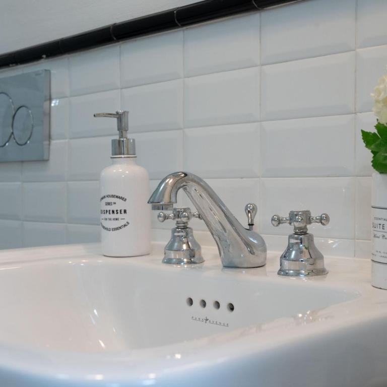Belle Donne Apartment - Three-Bedroom Apartment - 21