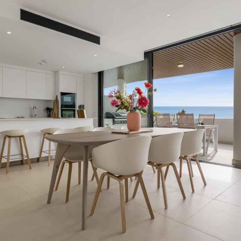 ViVi Homes -Viva La Vida - sea views - pool - terrace - Apartamento de 3 dormitorios con vistas al mar - 12