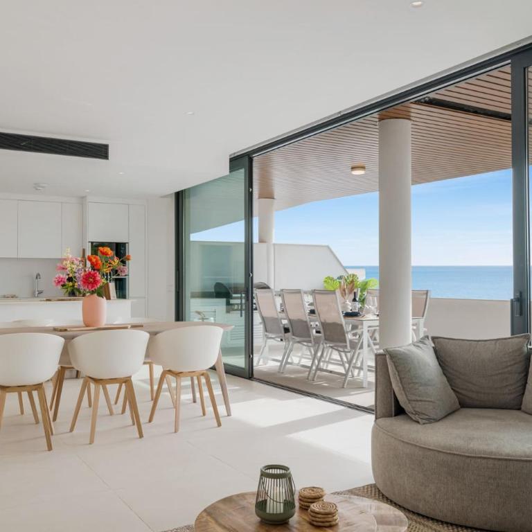 ViVi Homes -Viva La Vida - sea views - pool - terrace - Apartamento de 3 dormitorios con vistas al mar - 4