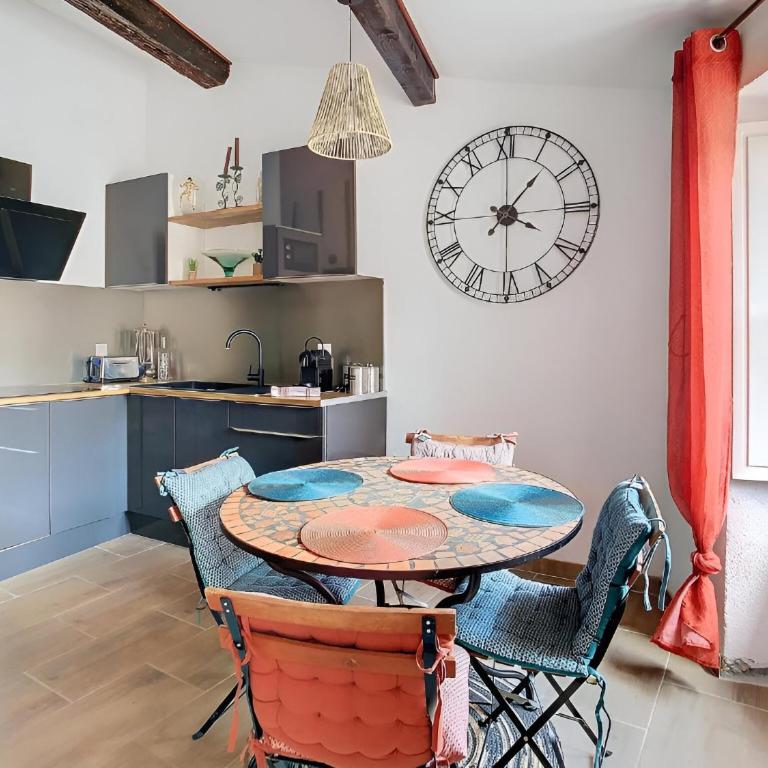 Vue imprenable cité Carcassonne - 4 personnes - Apartment mit 1 Schlafzimmer - 3