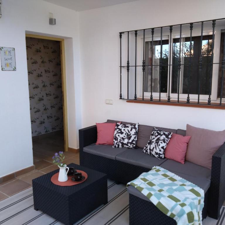 The Lemon Grove House - large private garden, private pool - perfect for families - Casa de 3 dormitorios - 6