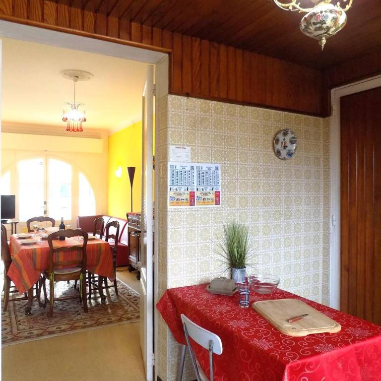 Royan - MAISON RUSTIQUE avec jardin clos - proche COMMERCES et PLAGES - Maison 2 Chambres - 10