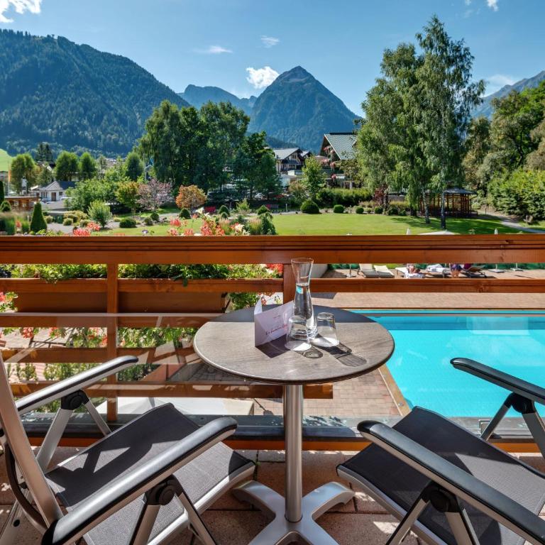 aja Fürstenhaus am Achensee - Classic Doppelzimmer mit Bergblick - 1