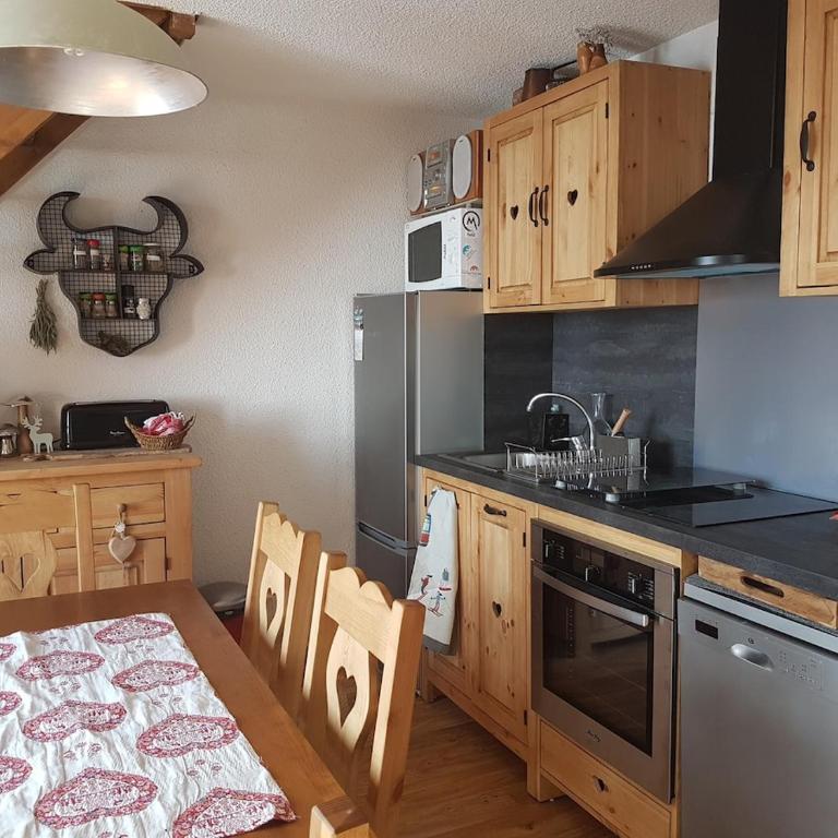 Appartement Nez-à-nez à Albiez - Appartement 3 Chambres avec Vue sur la Montagne - 3