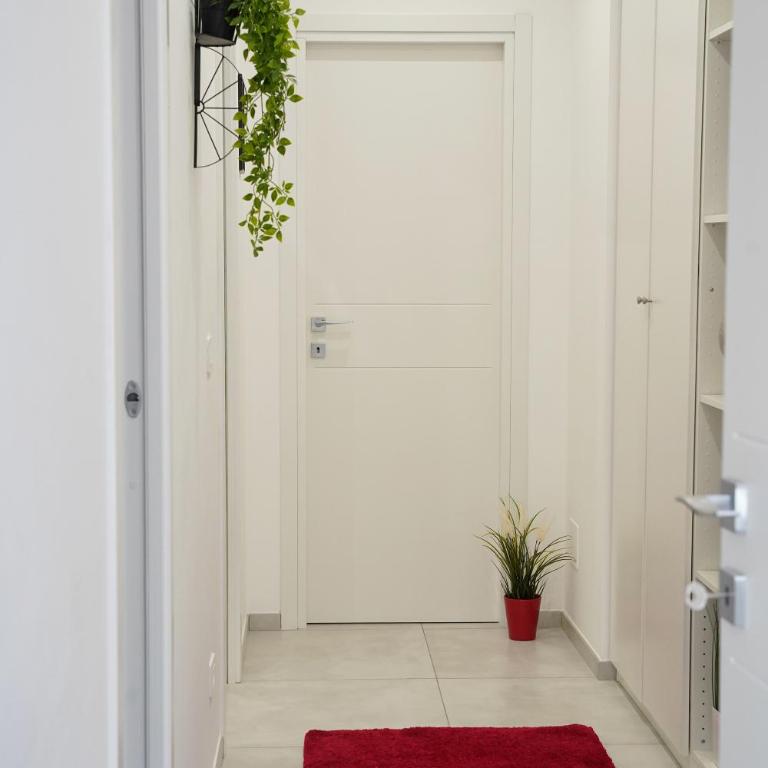 FicuriniasHouse-Cozy Central Flat with Parking - Two-Bedroom House - 41