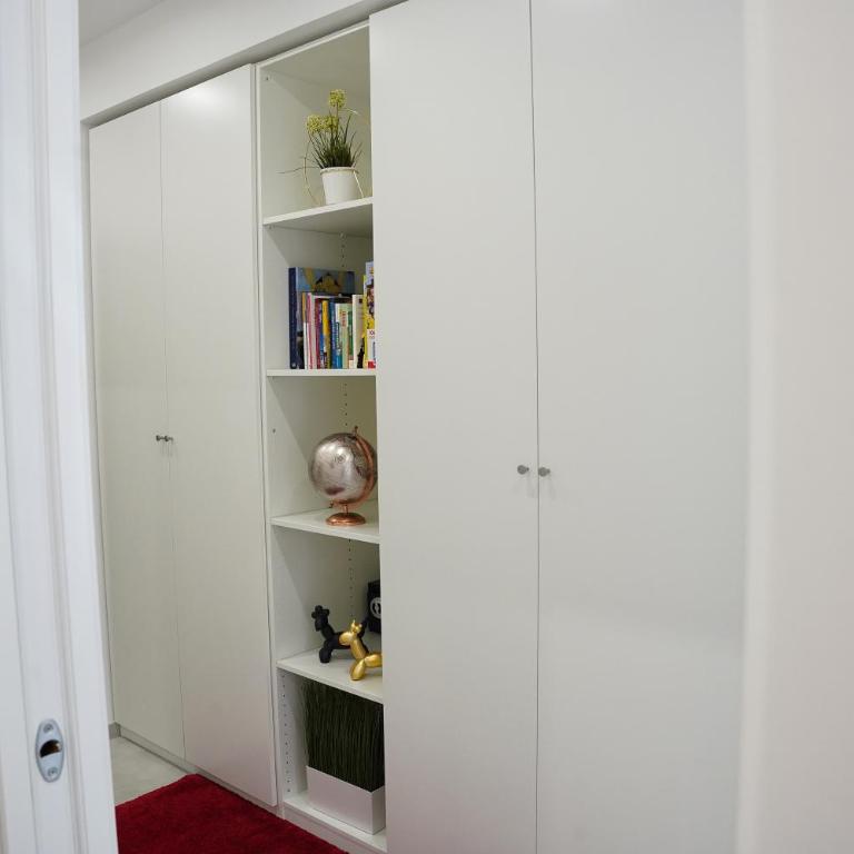 FicuriniasHouse-Cozy Central Flat with Parking - Two-Bedroom House - 30