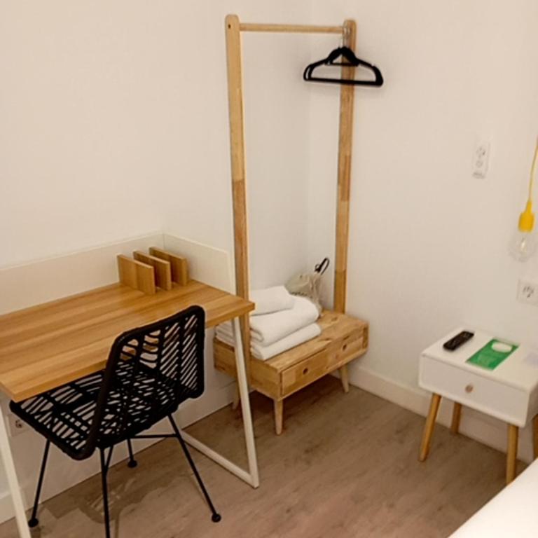 Hostal Manuela by gaiarooms - Budget Double Room - 14