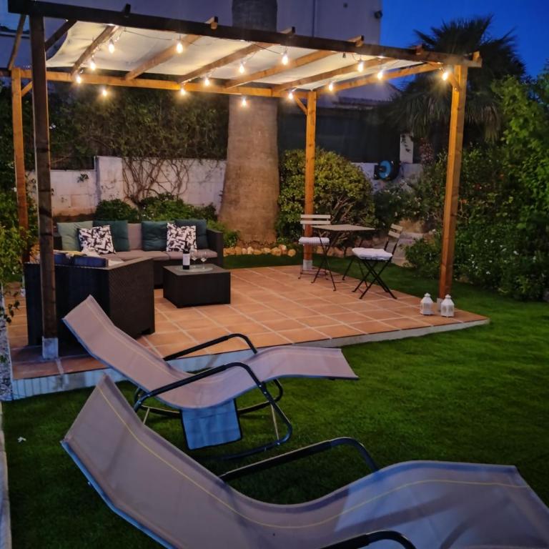 The Lemon Grove House - large private garden, private pool - perfect for families - Casa de 3 dormitorios - 3