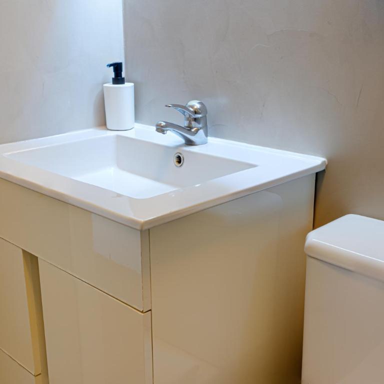 Apartament Glorieta Puerta de Toledo - Two-Bedroom Apartment - 48