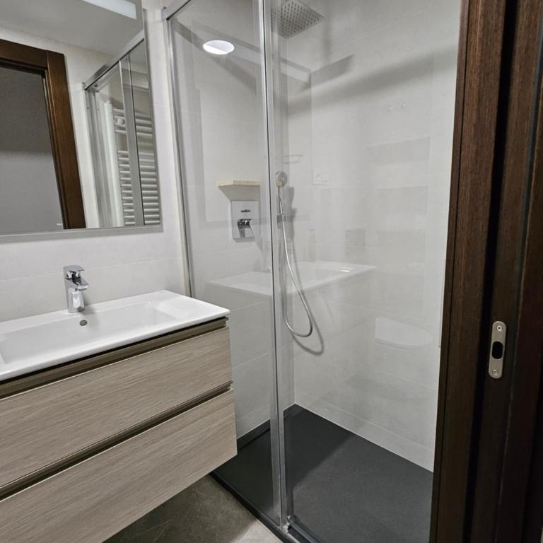 Habitación independiente - Double Room with Private Bathroom - 7
