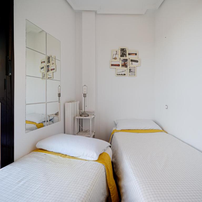 Apartament Glorieta Puerta de Toledo - Two-Bedroom Apartment - 40