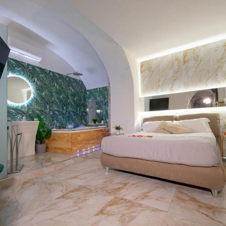 ETNEA 208 LUXURY JACUZZI SUITE Catania - Deluxe King Room - 5