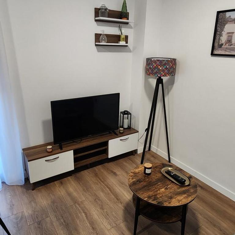 Atos Apartman 24 - One-Bedroom Apartment - 8