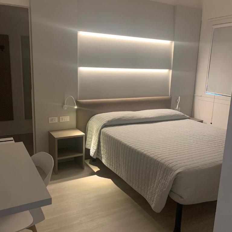 Hotel Maxim - Suite Familiare con Balcone - 7