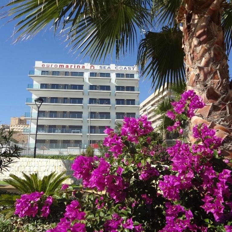 Apartamento de lujo con terraza y vistas al mar R23 by Novadesta - Three-Bedroom Apartment - 2