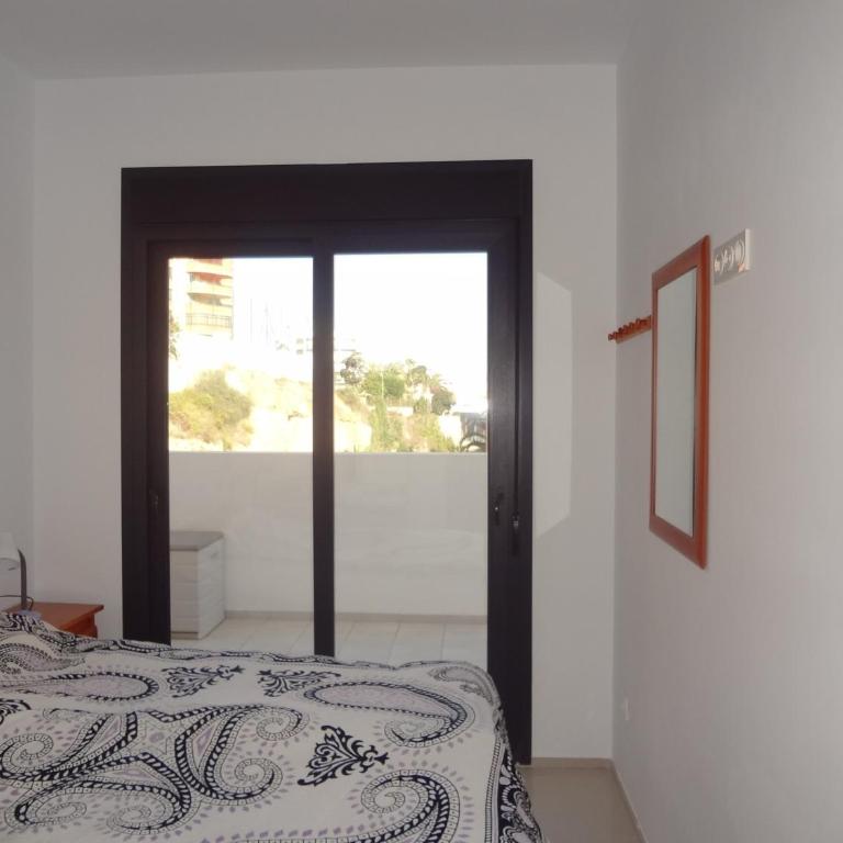 Apartamento de lujo con terraza y vistas al mar R23 by Novadesta - Three-Bedroom Apartment - 10