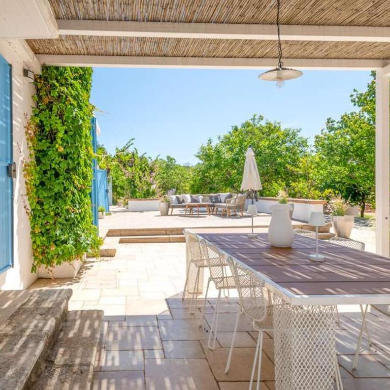 Villa Fiore - Three-Bedroom House - 2