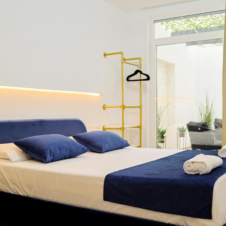 Forata lofts - Double Room with Private Bathroom - 4