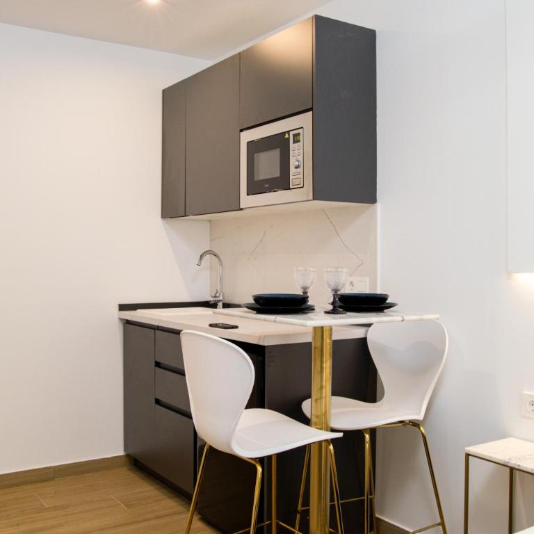 Forata lofts - Double Room with Private Bathroom - 7