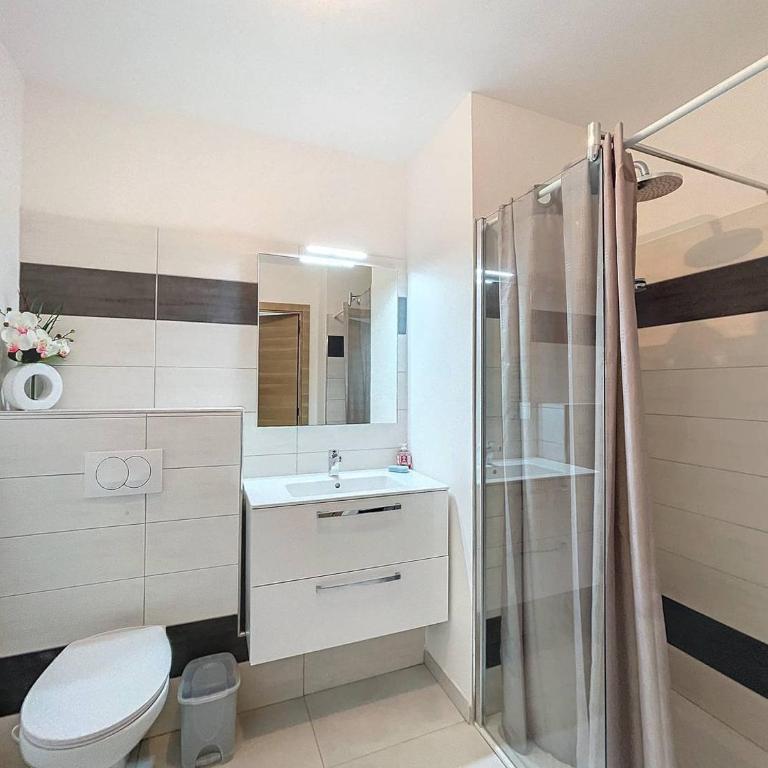 Charmant T3 dans une résidence neuve avec piscine - Appartement Familial 2 Chambres - 7