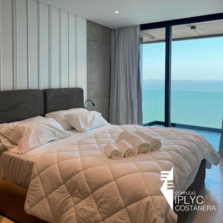 Vista al Río con Cochera y Ubicación Privilegiada - Apartamento de 1 dormitorio - 1