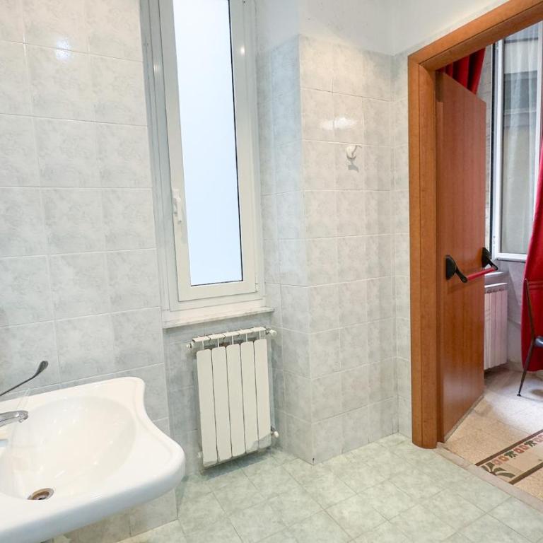 Nautilus Hotel - Camera King con Doccia con Accesso per Sedie a Rotelle - Accesso Disabili - 3